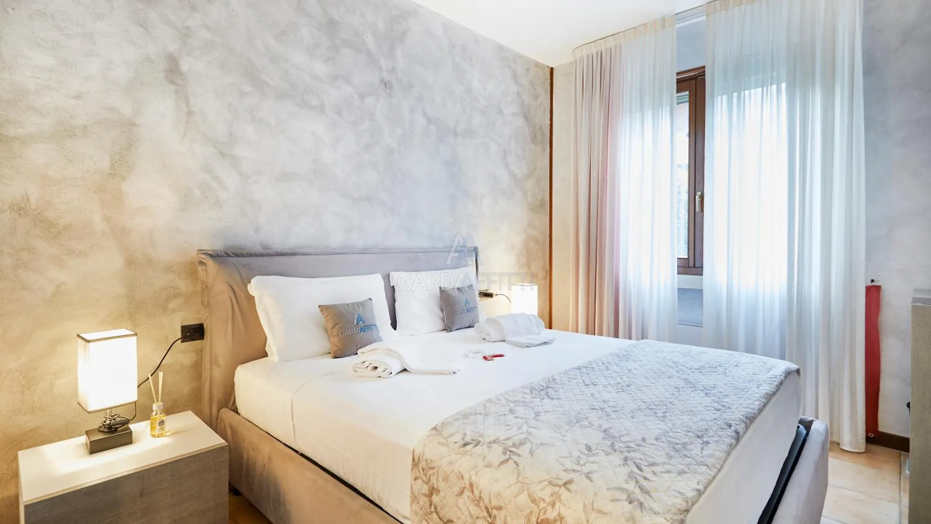 Ambra Apartment - Accesso A Tre Piscine A 200M Dal Lago Desenzano del Garda Italie