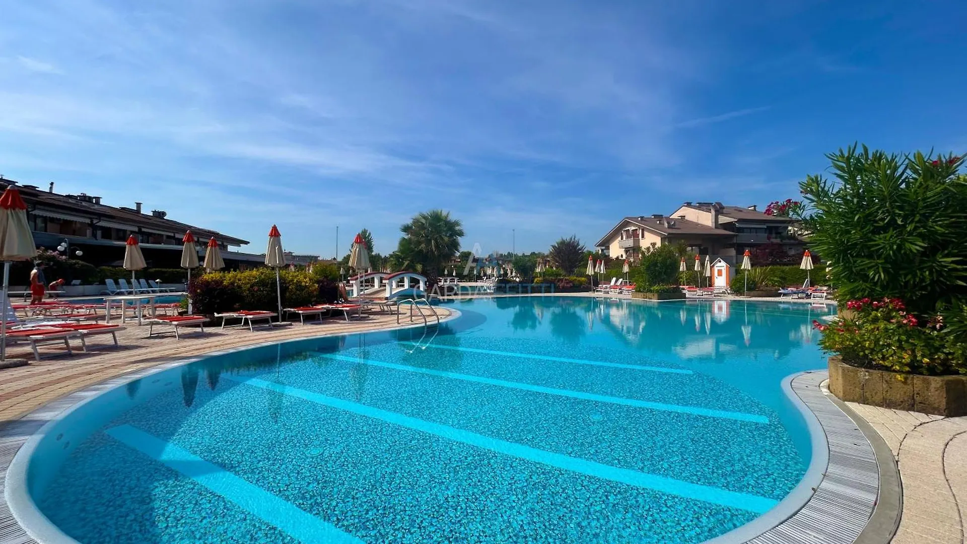 Ambra Apartment - Accesso A Tre Piscine A 200M Dal Lago 데센자노델가르다 이탈리아