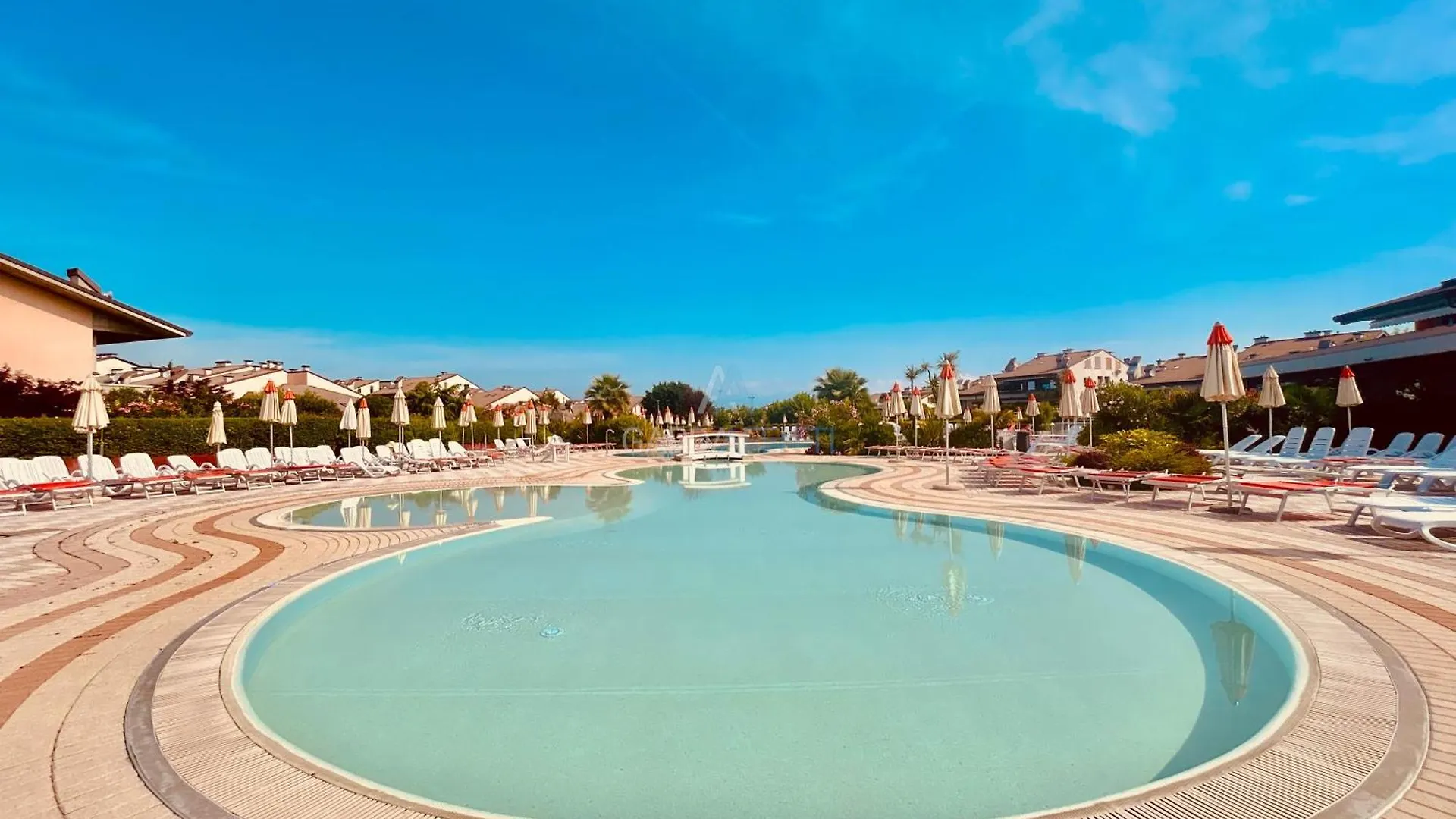 Ambra Apartment - Accesso A Tre Piscine A 200M Dal Lago 데센자노델가르다